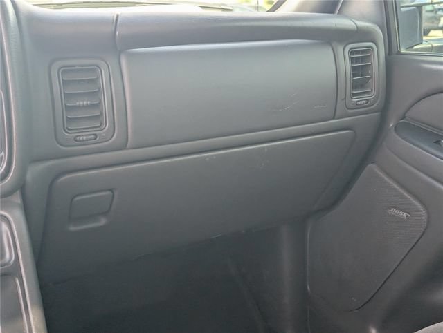 Used 2006 Chevrolet Silverado 2500 LT w/ Onstar Plus Package AWD/4WD image 14