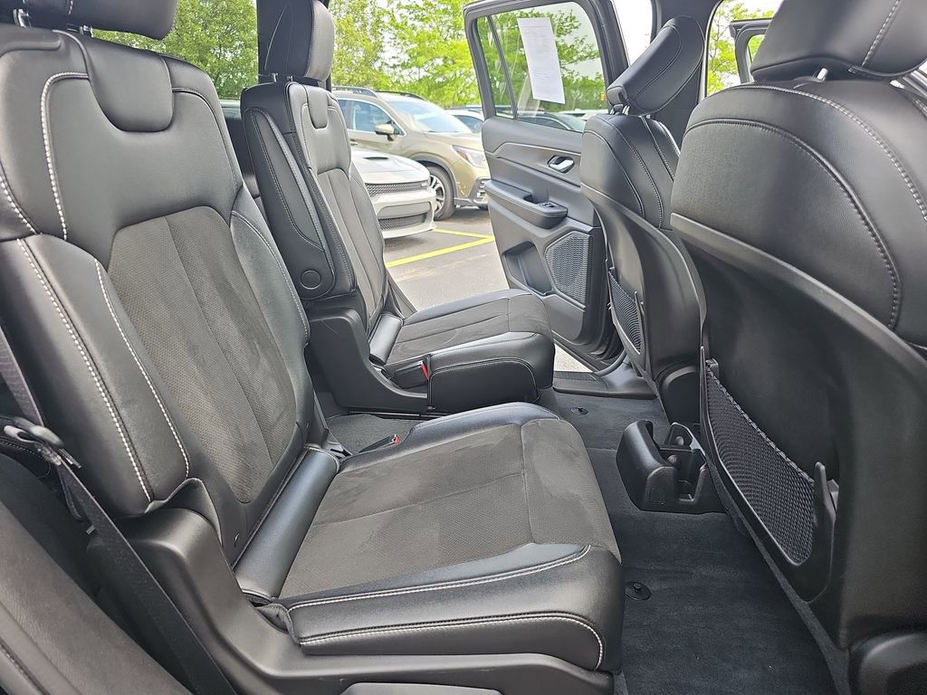 Certified 2023 Jeep Grand Cherokee L Laredo AWD/4WD image 11