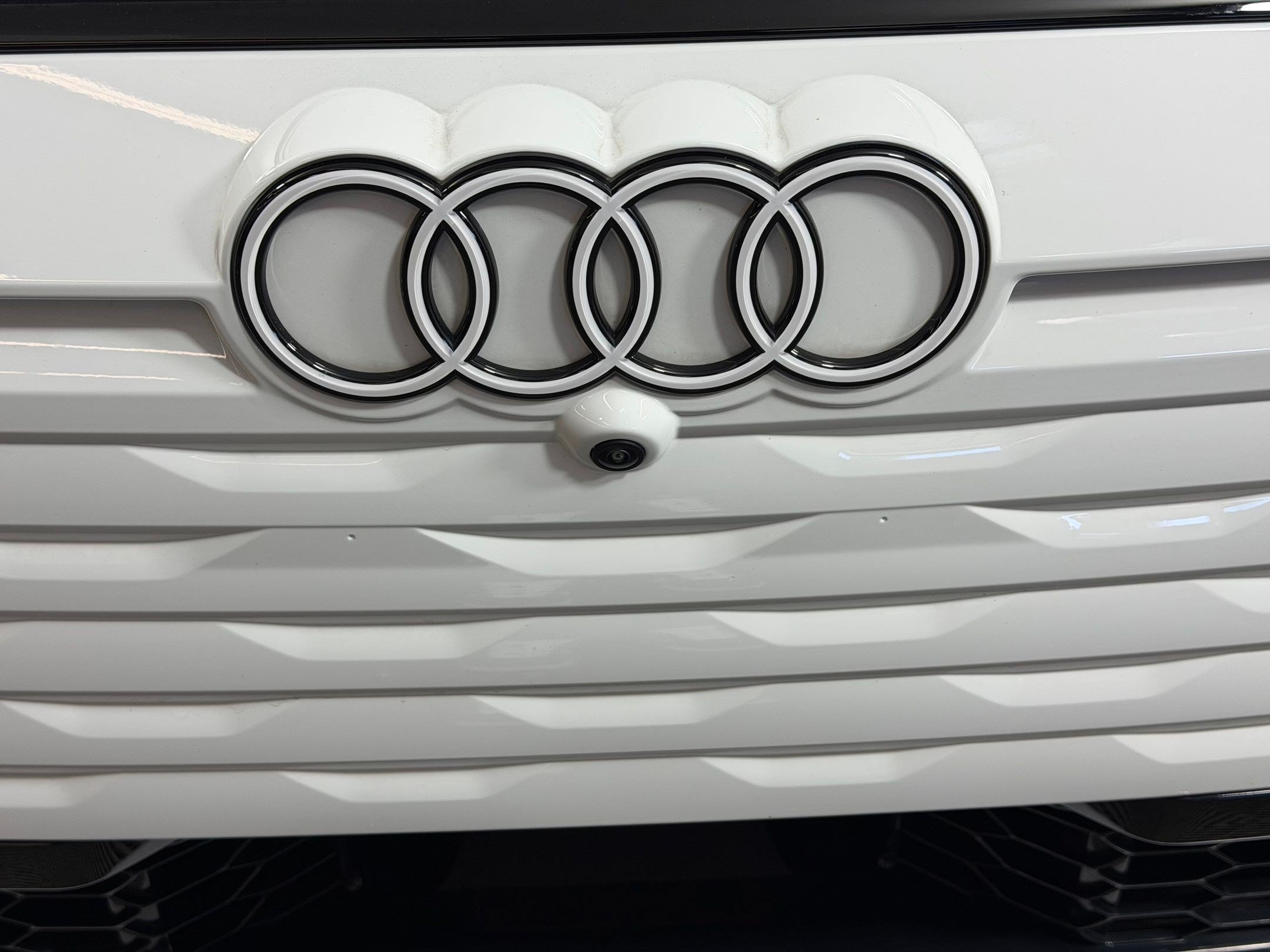 Used 2025 Audi A6 e-tron Premium w/ Convenience Package RWD image 21