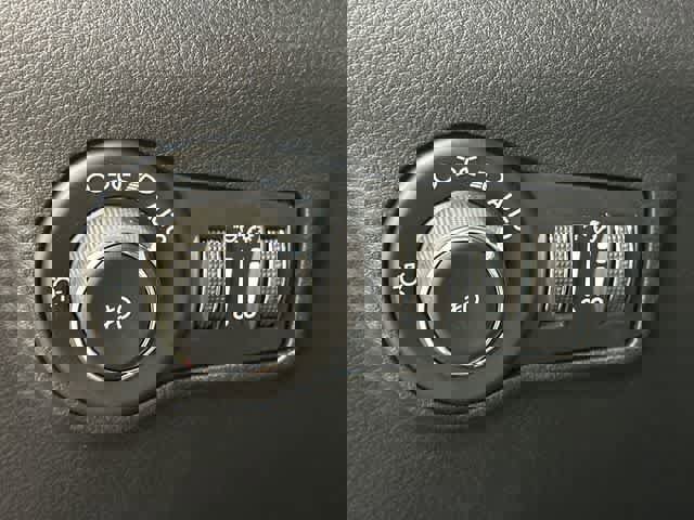 Used 2026 Jeep Compass Limited image 19