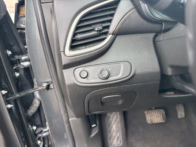 Used 2017 Chevrolet Trax LT w/ LT Convenience Package image 18