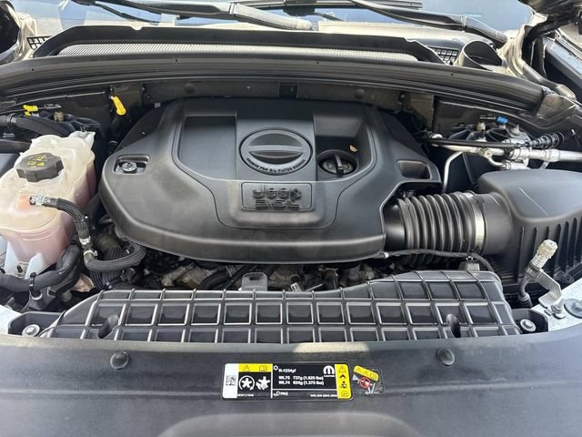 Used 2024 Jeep Grand Cherokee Summit AWD/4WD image 15