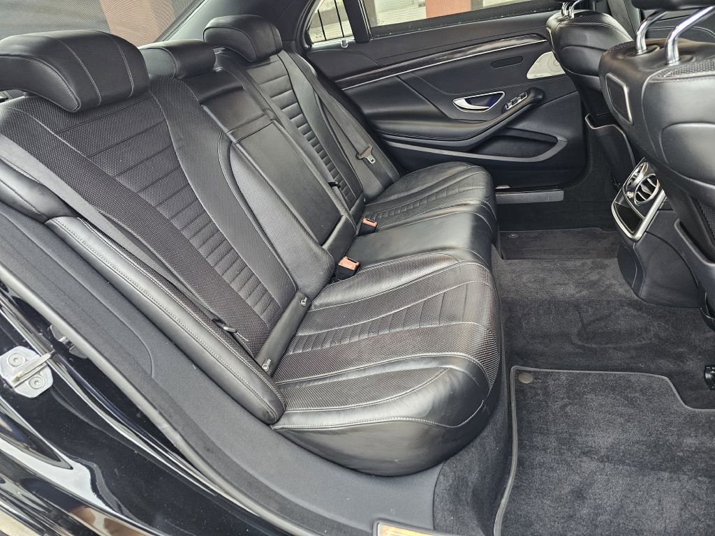 Used 2018 Mercedes-Benz S 560 Sedan image 25