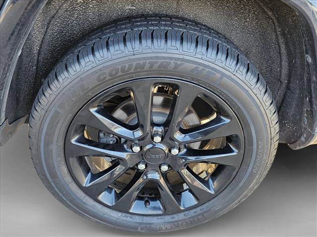 Used 2019 Jeep Grand Cherokee Altitude RWD image 14