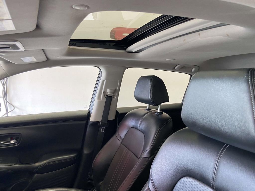 Used 2023 Honda HR-V EX-L image 12