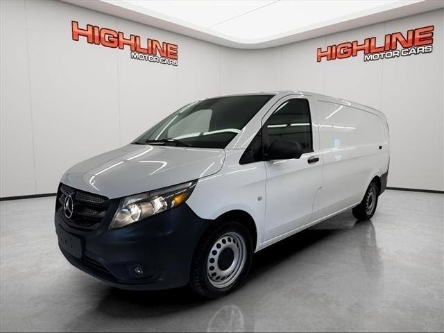Used 2020 Mercedes-Benz Metris image 1