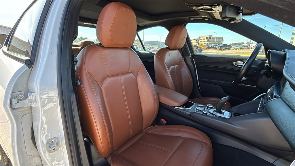 Used 2022 Alfa Romeo Giulia Ti image 33