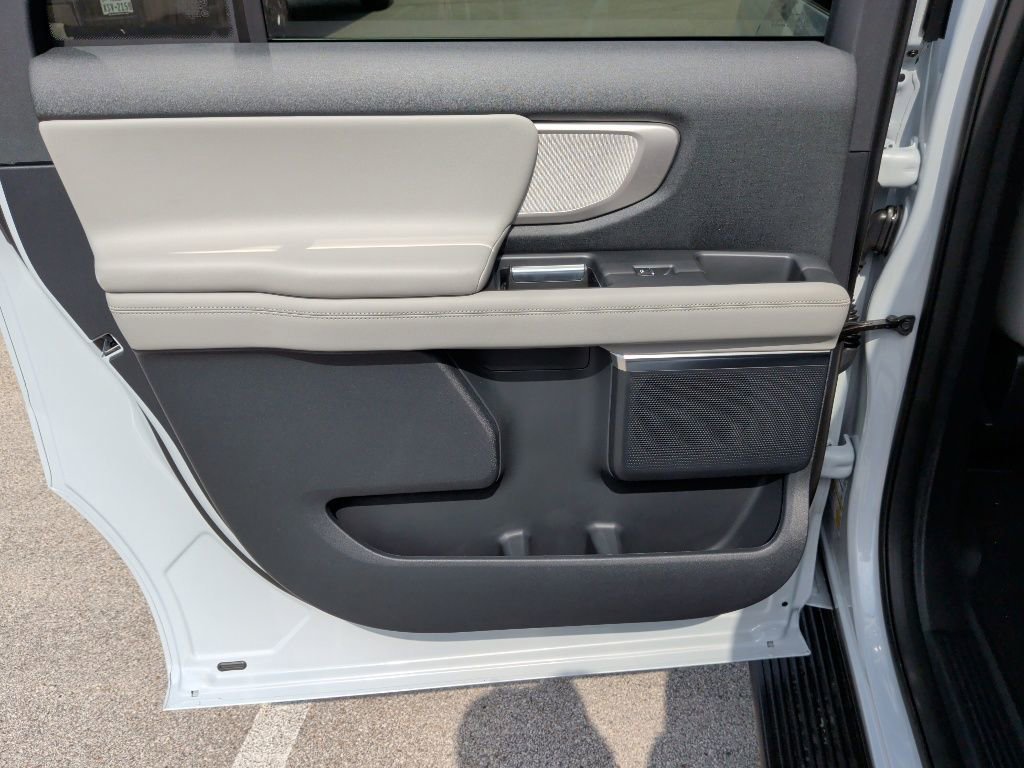 New 2026 Ford Expedition Max Active RWD image 32