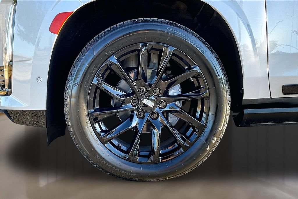 Used 2023 Cadillac Escalade ESV Sport Platinum w/ LPO, ONYX Package AWD/4WD image 8
