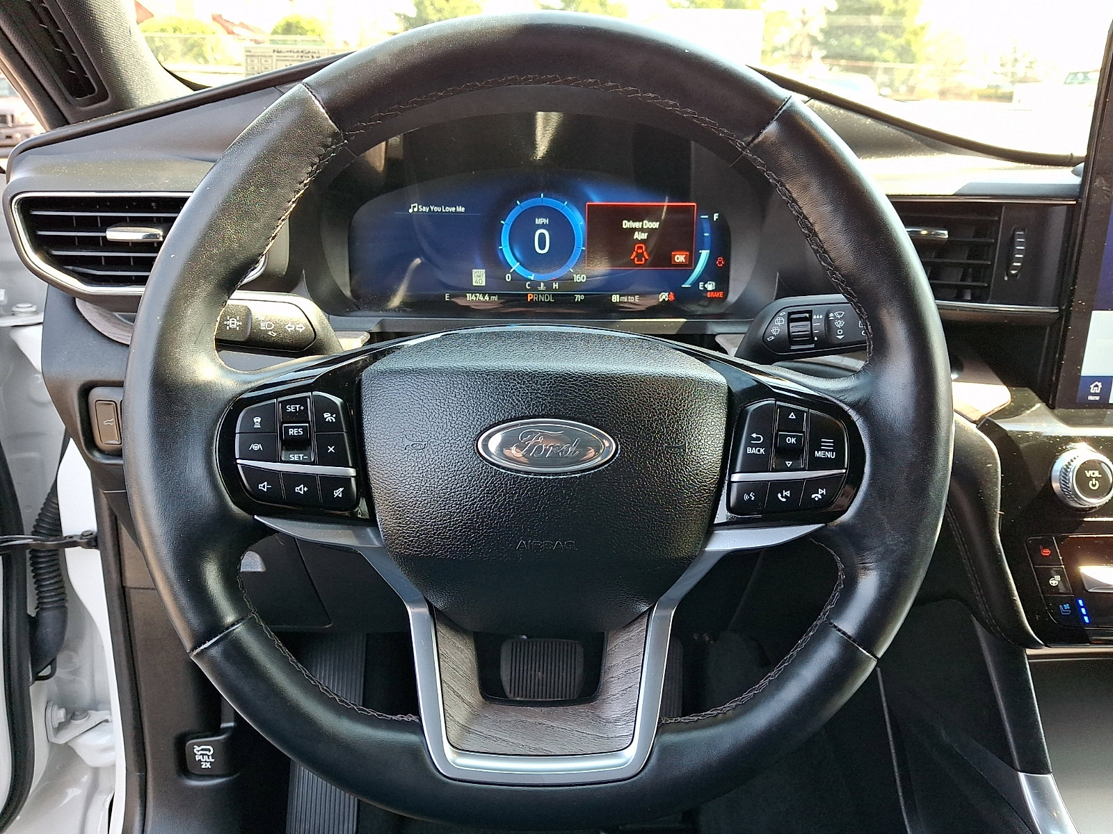 Used 2023 Ford Explorer Platinum w/ Technology Package image 19