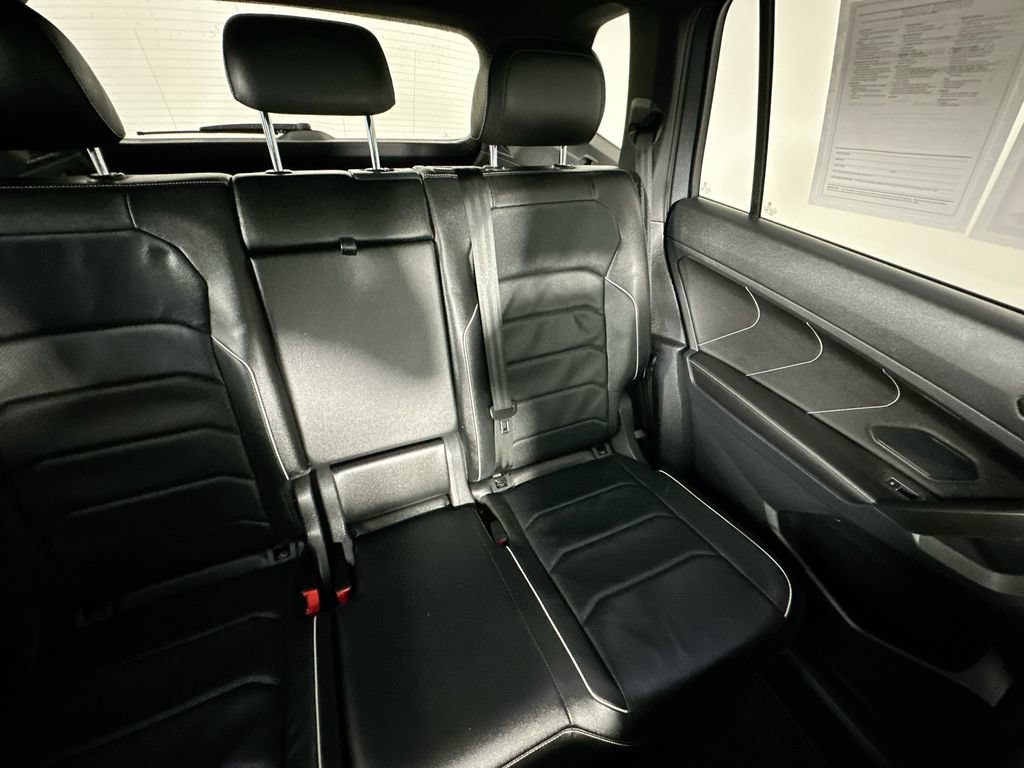 Used 2022 Volkswagen Tiguan SEL R-Line AWD/4WD image 14