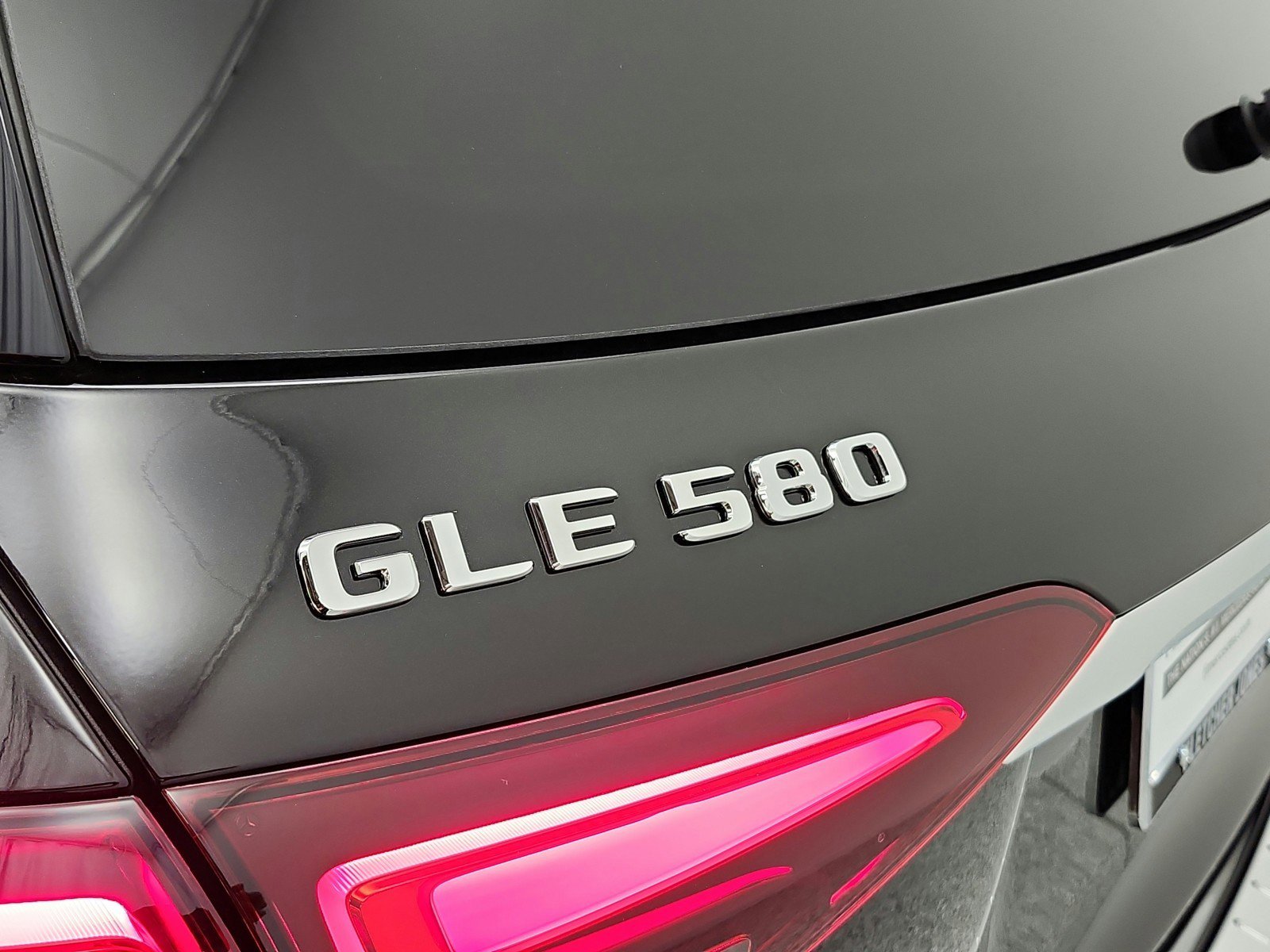 New 2026 Mercedes-Benz GLE 580 4MATIC image 17