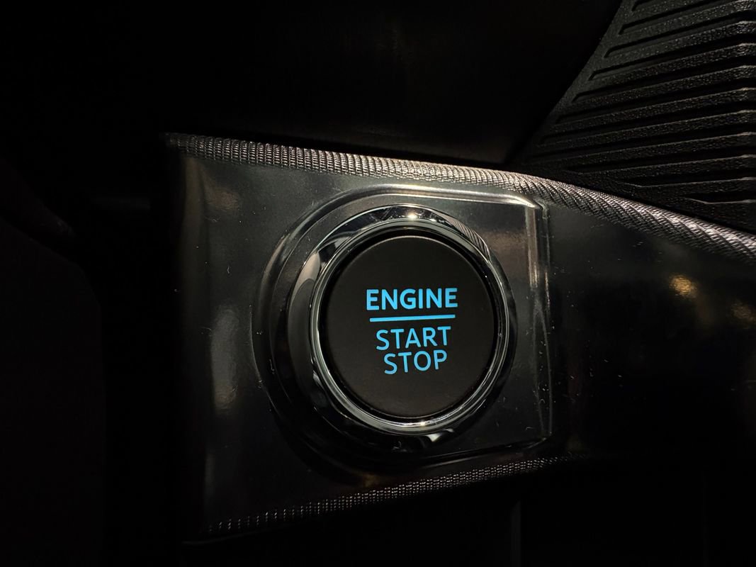 Used 2025 Ford F150 Raptor image 30