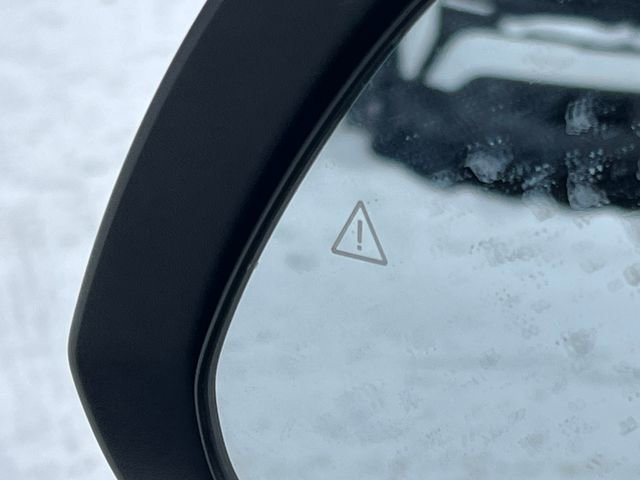 Used 2023 Kia Niro LX image 31