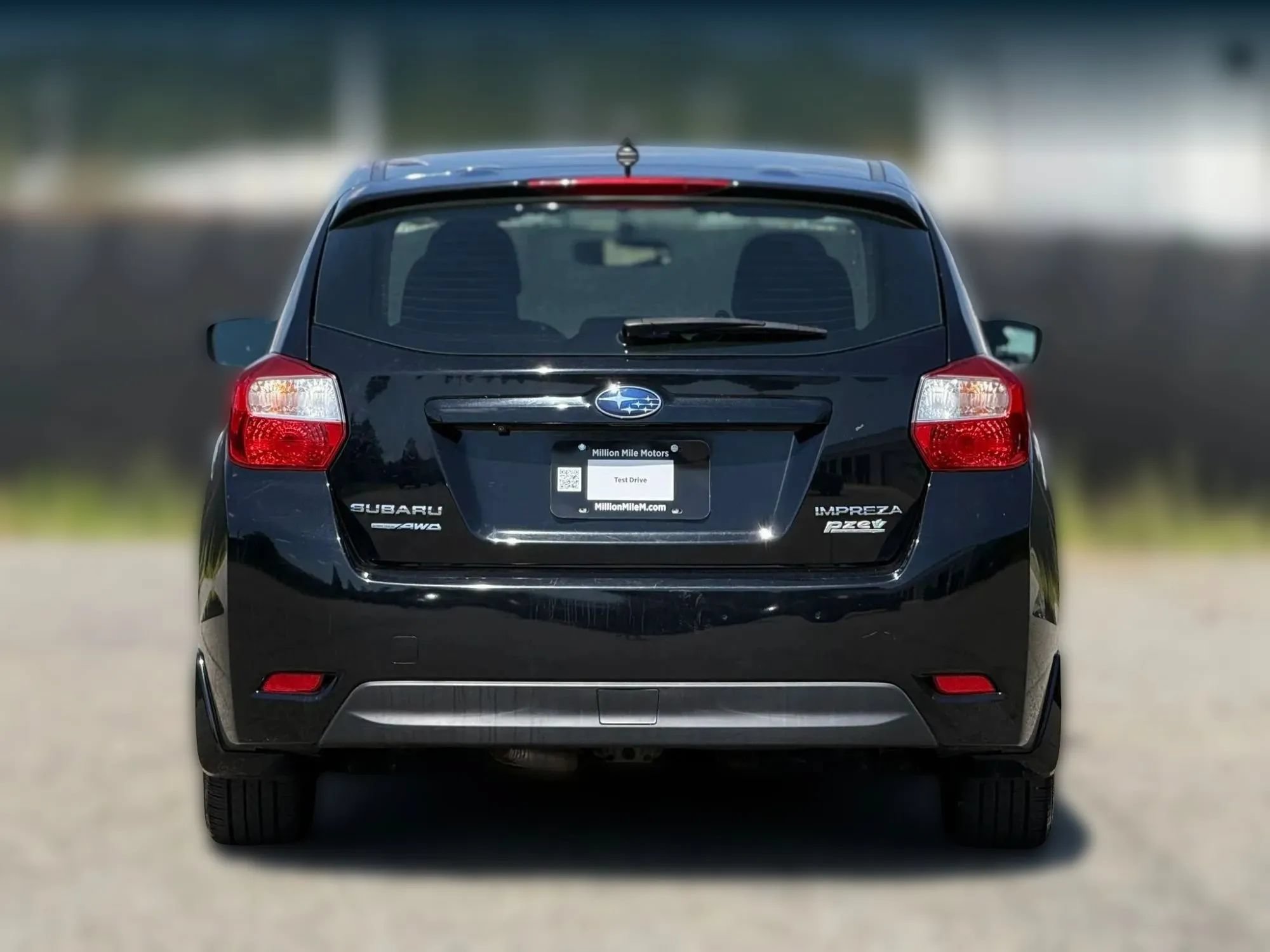 Used 2015 Subaru Impreza 2.0i Premium AWD/4WD image 4