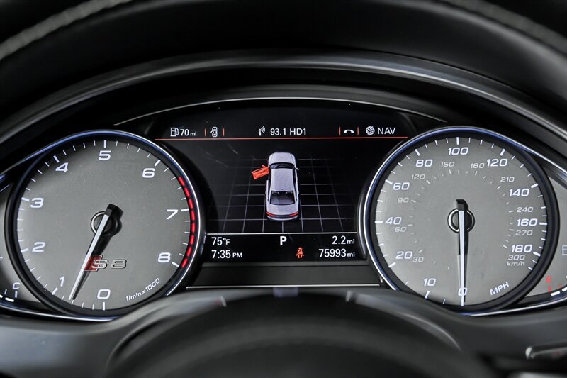 Used 2016 Audi S8 AWD/4WD image 26