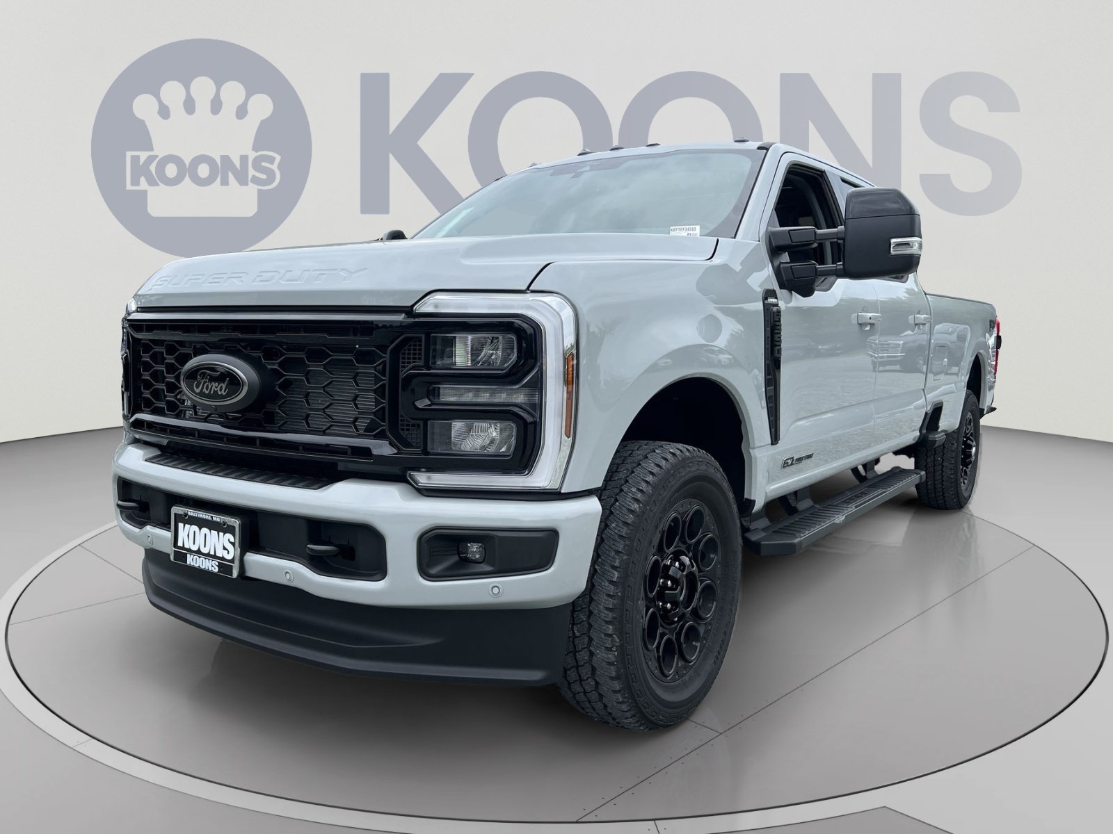 New 2026 Ford F350 Lariat w/ Black Appearance Package