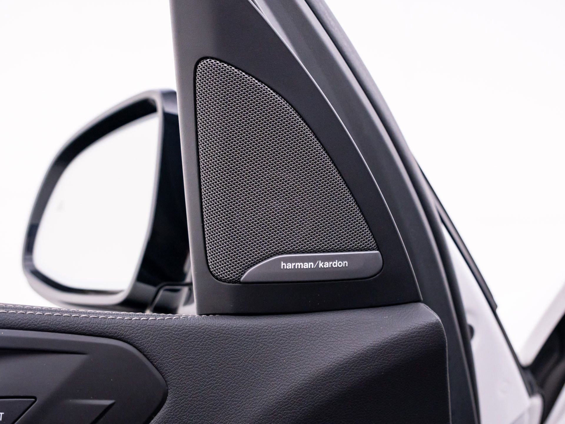 Certified 2023 BMW X5 M50i w/ Executive Package image 15