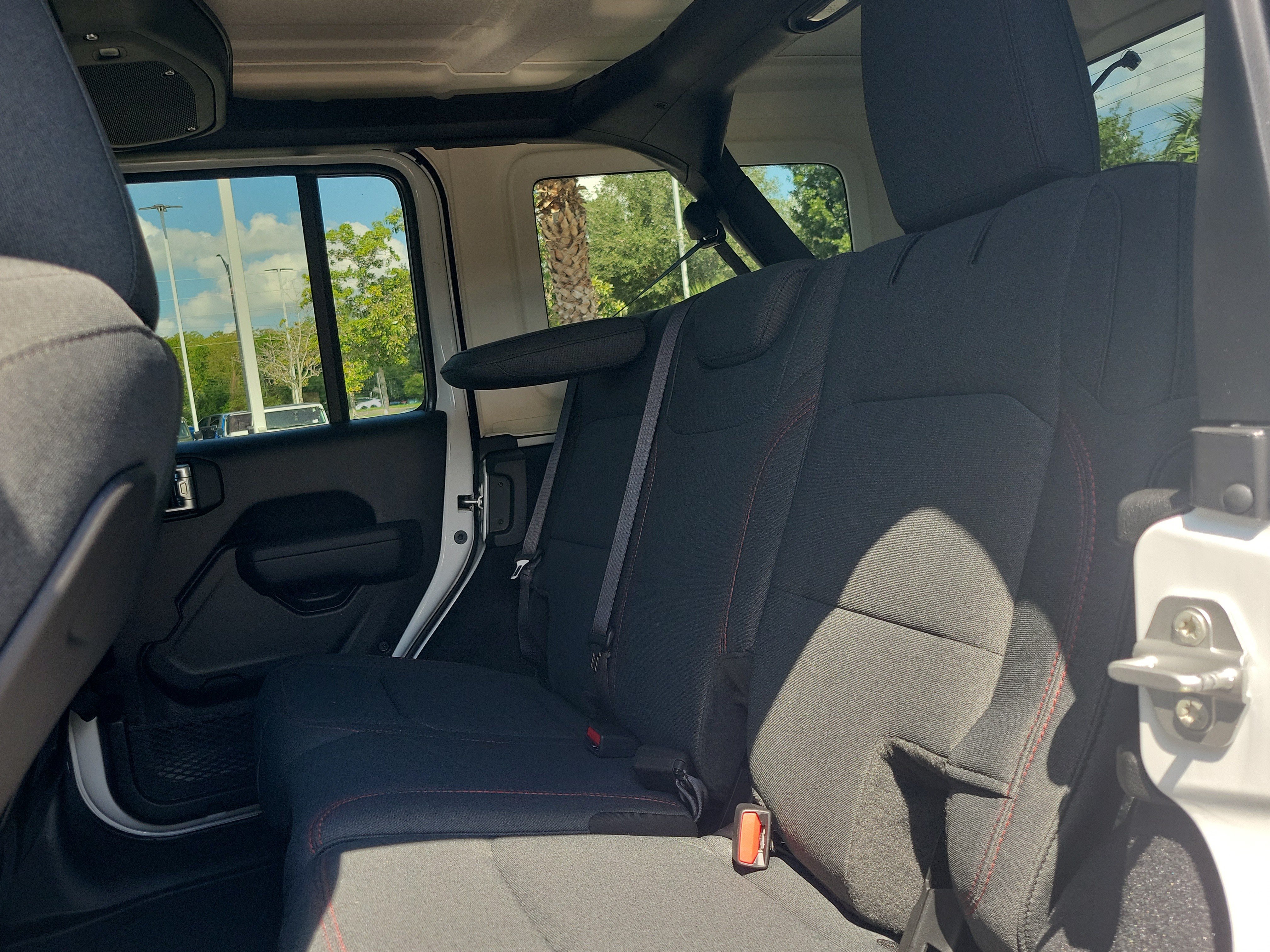 New 2026 Jeep Wrangler Unlimited Rubicon AWD/4WD image 9