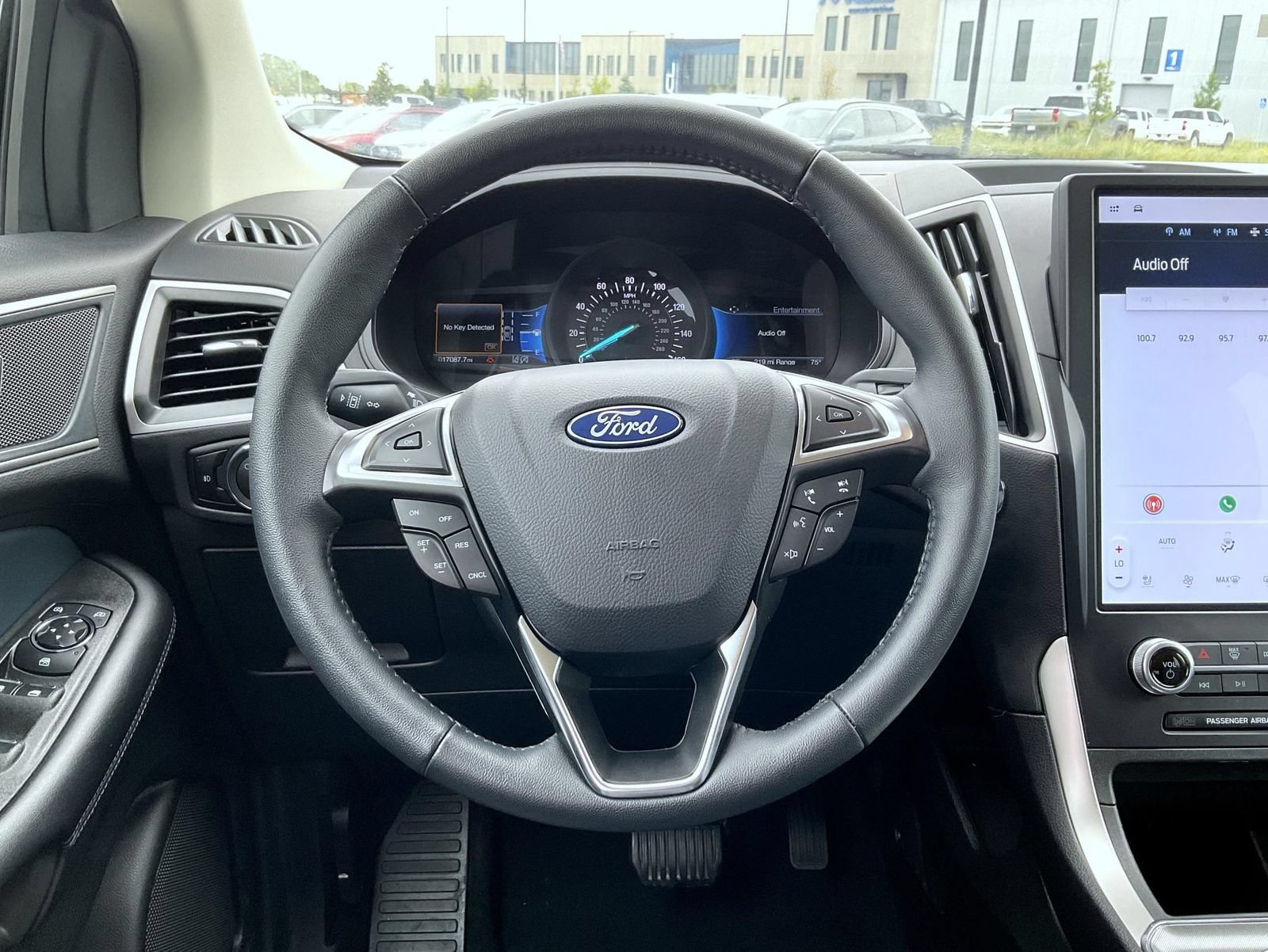 Used 2024 Ford Edge SEL w/ Sport Appearance Package AWD/4WD image 11