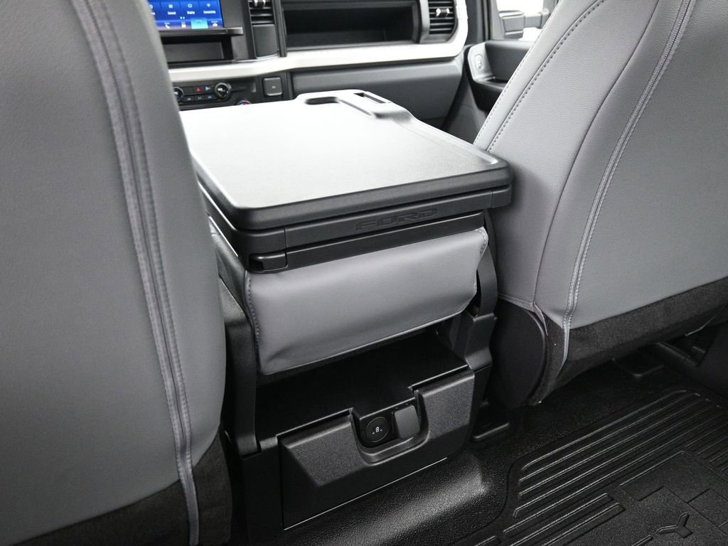 New 2026 Ford F350 XL w/ XL Chrome Package RWD image 19