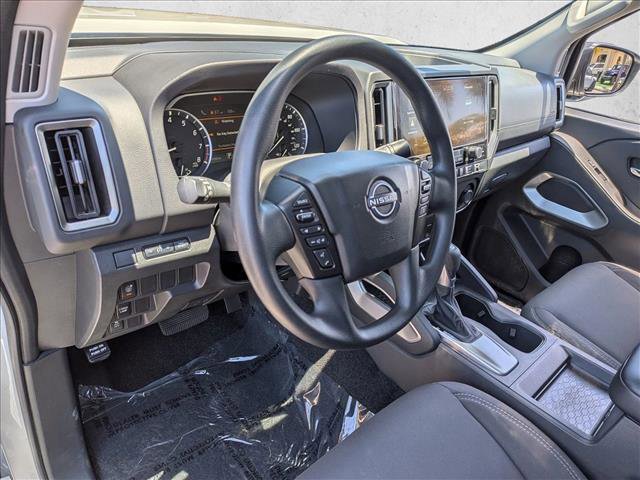 Used 2025 Nissan Frontier SV RWD image 9