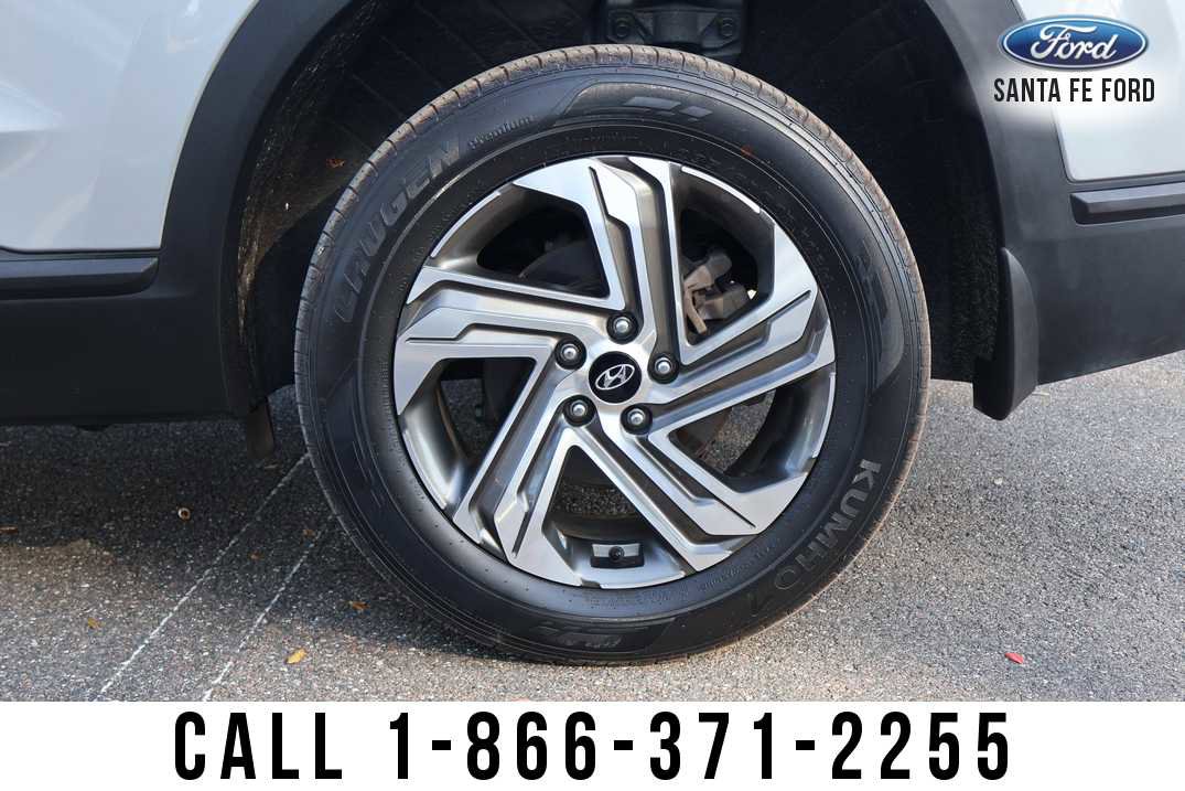 Used 2023 Hyundai Santa Fe SEL image 6