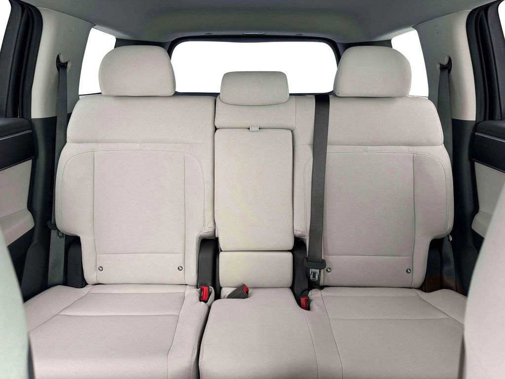 New 2026 Hyundai Santa Fe SE FWD image 16