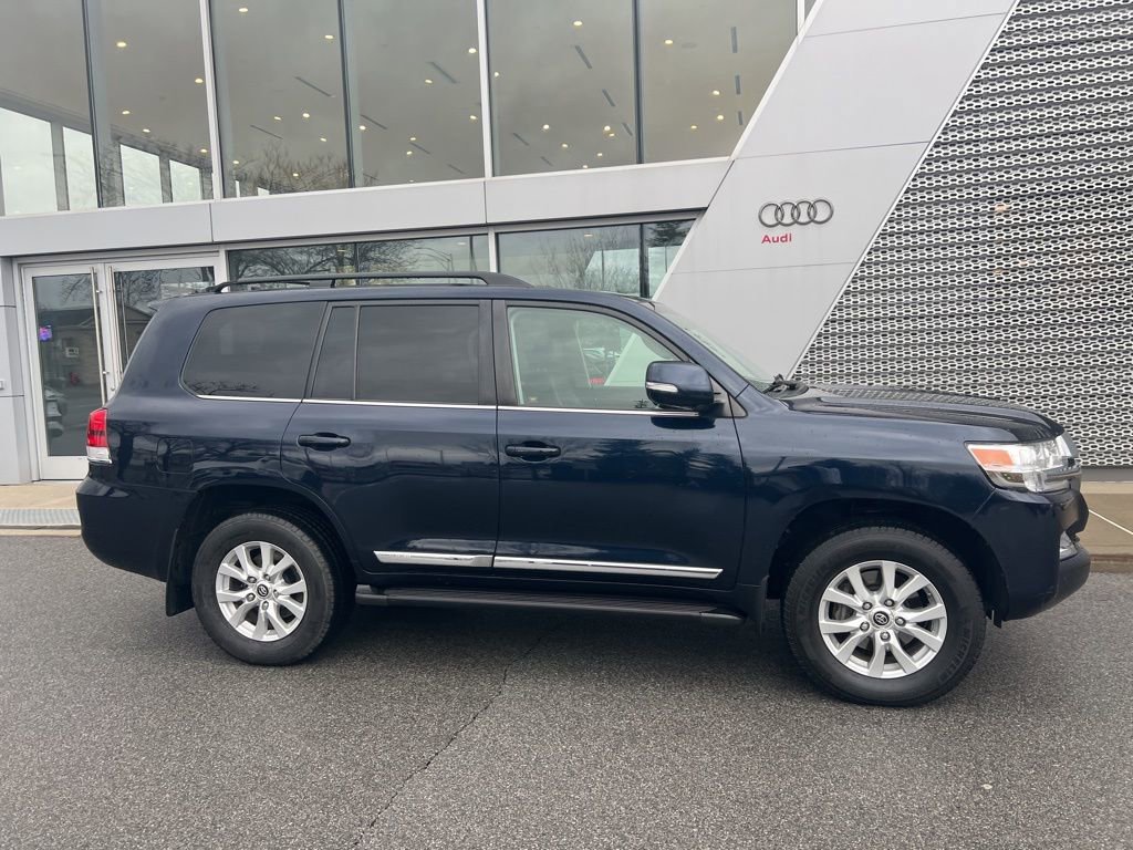 Used 2018 Toyota Land Cruiser image 14