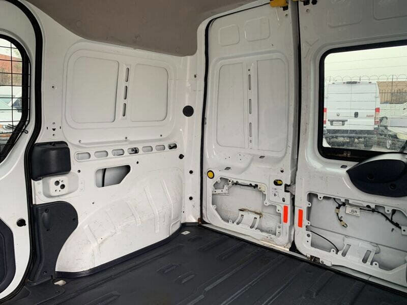Used 2012 Ford Transit Connect XLT image 12