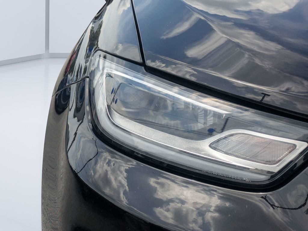 Used 2024 Chrysler Pacifica Touring-L FWD image 9