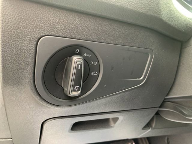 Used 2022 Volkswagen Tiguan SE R-Line image 28