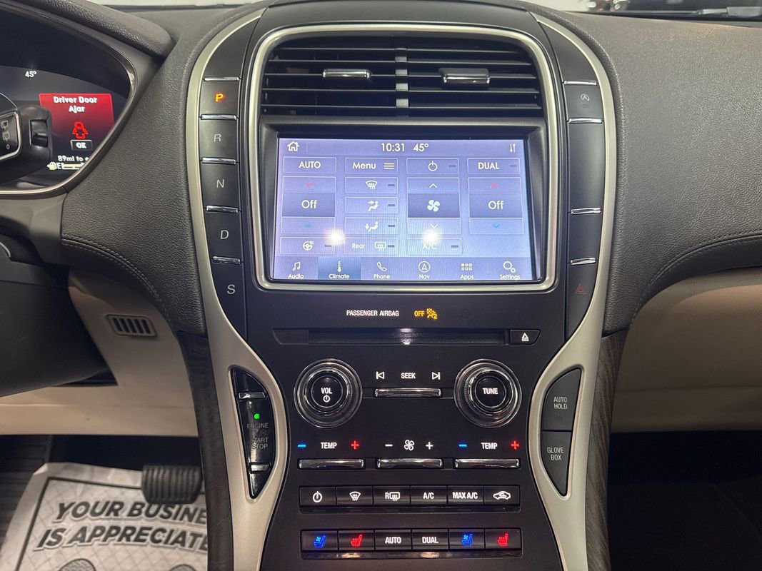 Used 2020 Lincoln Nautilus Reserve w/ Monochromatic Package image 17