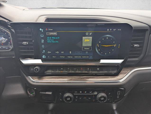 Used 2024 Chevrolet Silverado 1500 LT w/ Leather Package AWD/4WD image 11