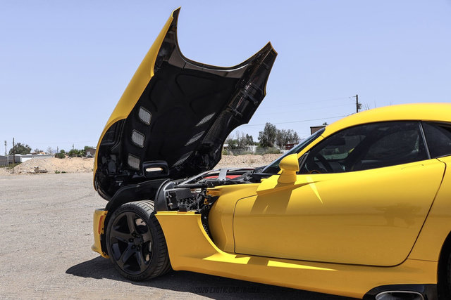 Used 2014 SRT Viper SRT-10 w/ Grand Touring Package RWD image 45