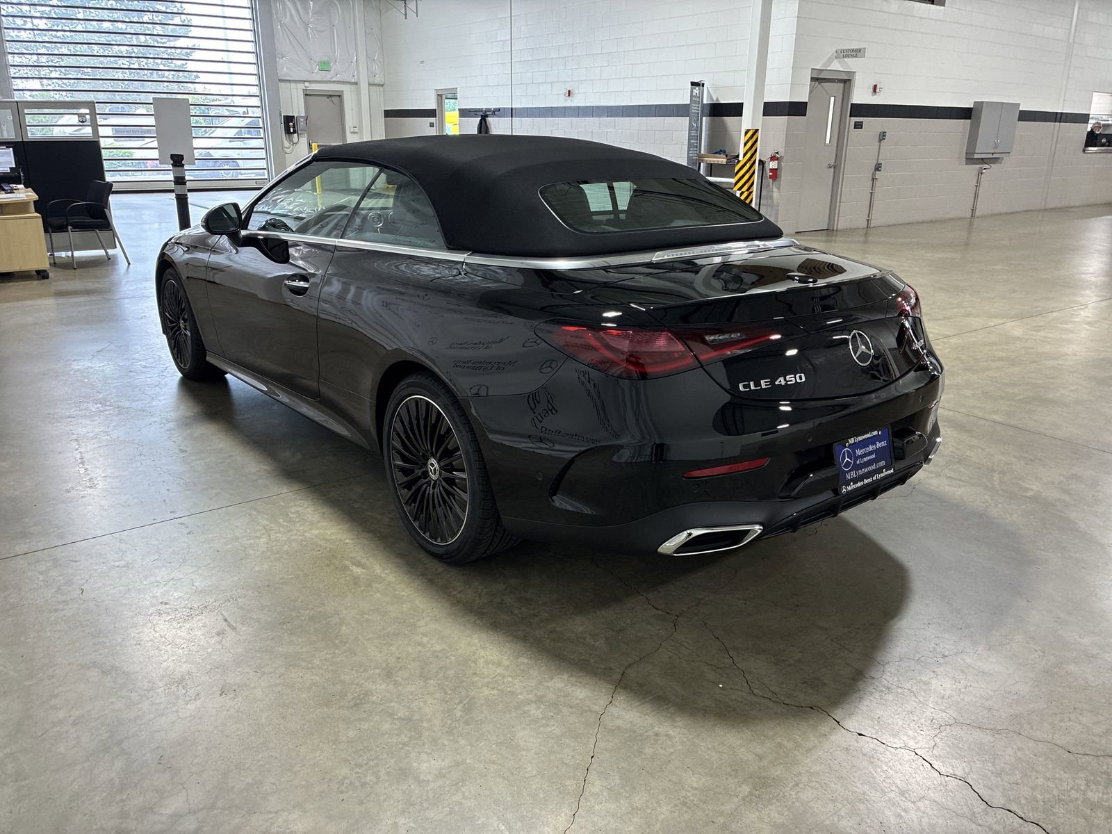 New 2025 Mercedes-Benz CLE 450 4MATIC Cabriolet image 4
