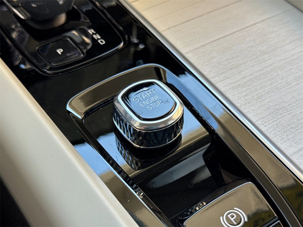 New 2026 Volvo XC60 B5 Ultra w/ Protection Package Premier image 22