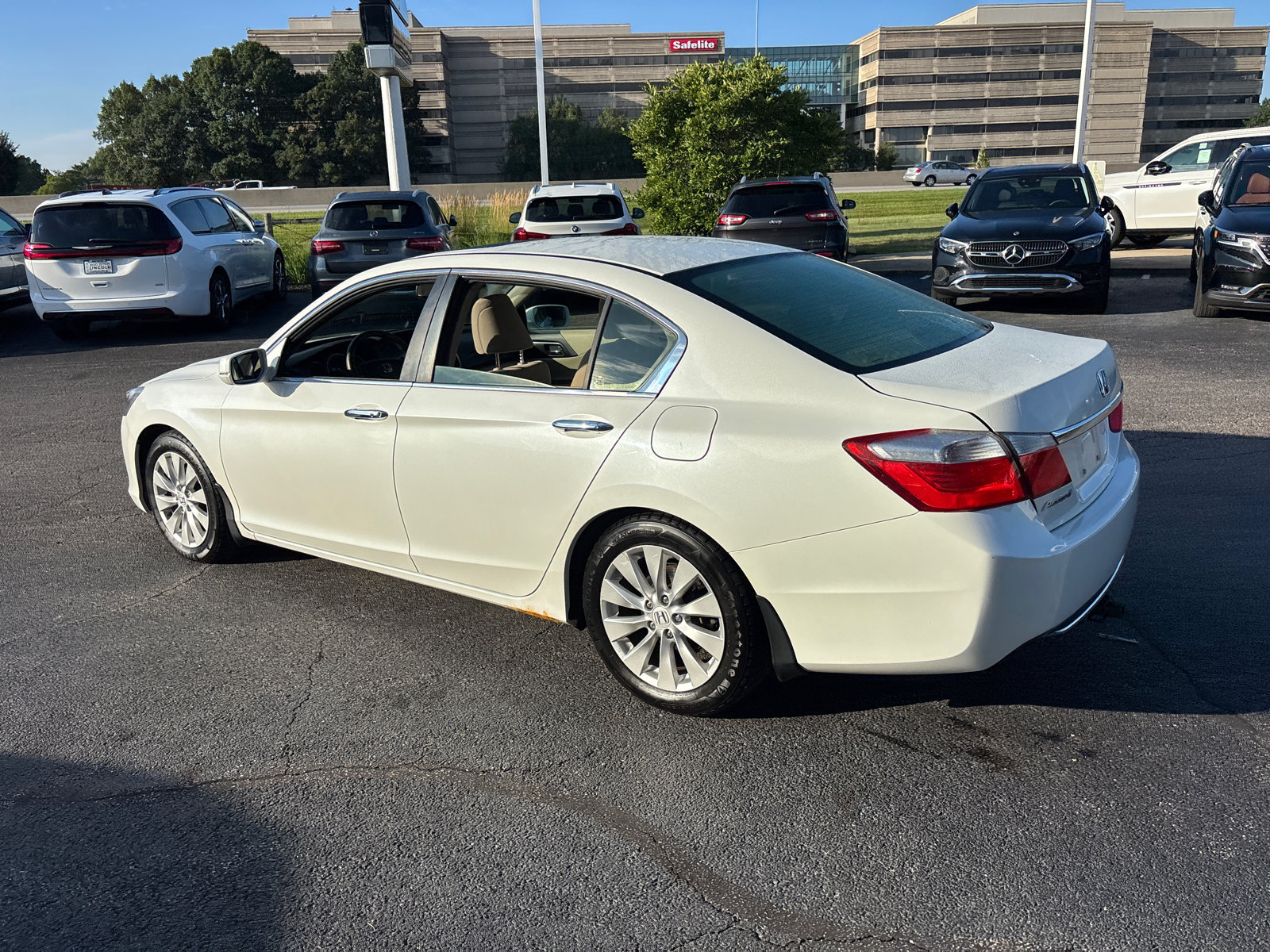 Used 2013 Honda Accord EX image 5