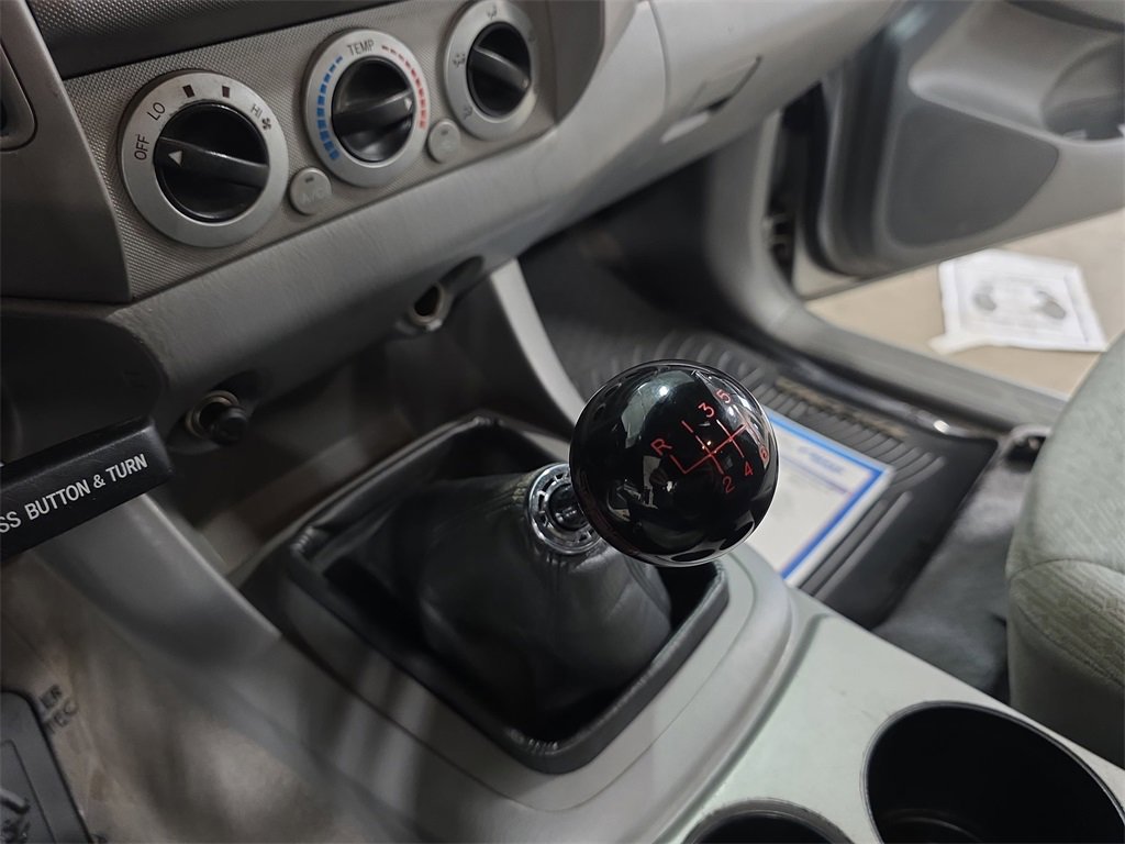 Used 2005 Toyota Tacoma 4x4 Access Cab image 22