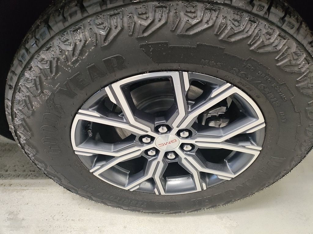 New 2026 GMC Acadia AT4 w/ Super Cruise Package image 21