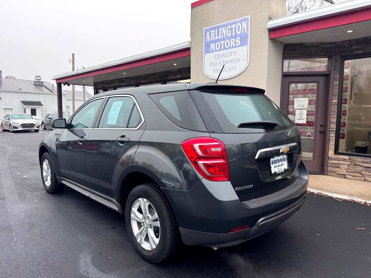 Used 2017 Chevrolet Equinox LS image 3