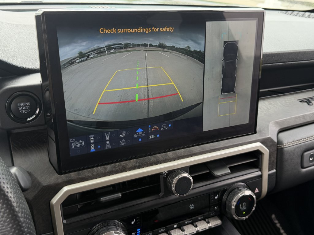 Used 2025 Toyota Tacoma Limited w/ Tow Tech Package AWD/4WD image 18