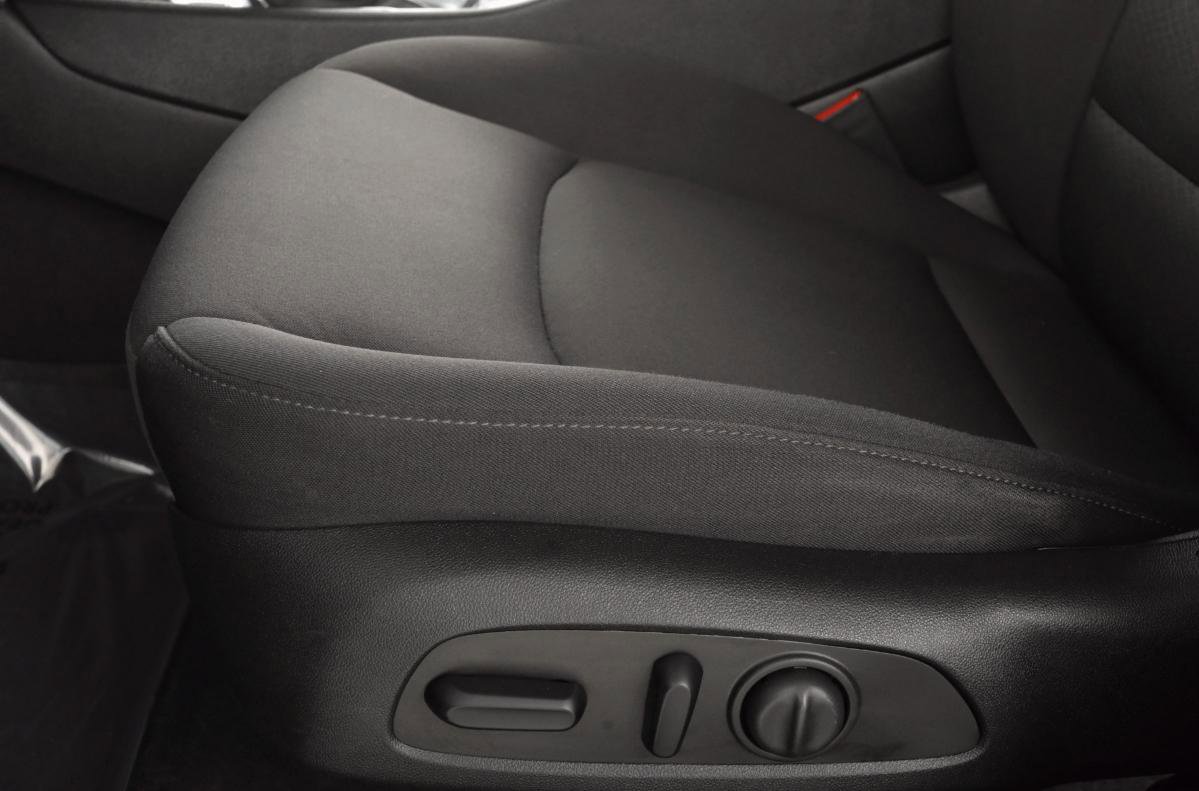 Used 2021 Chevrolet Traverse LT image 30