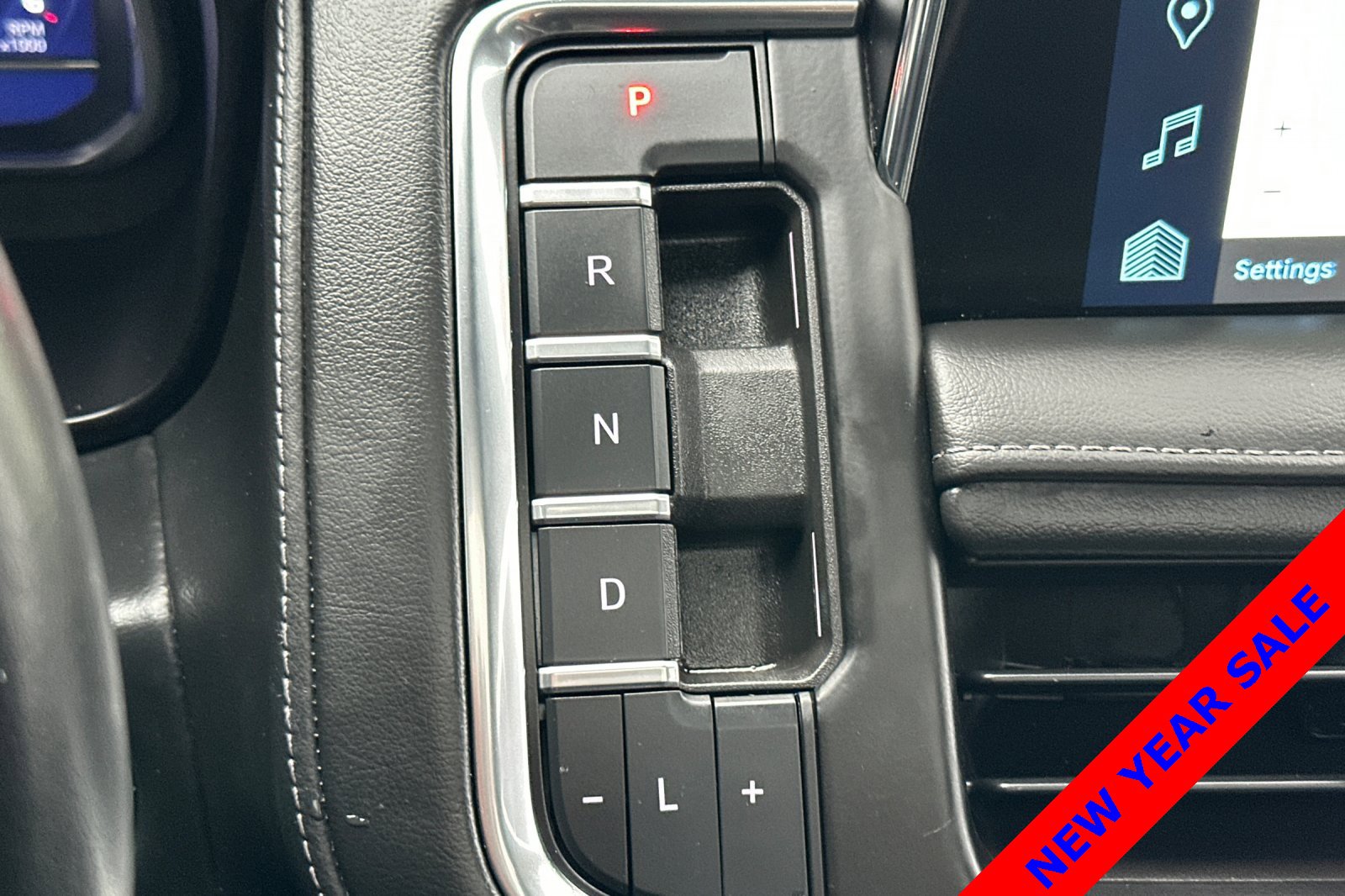 Used 2022 Chevrolet Tahoe LT w/ Luxury Package image 24