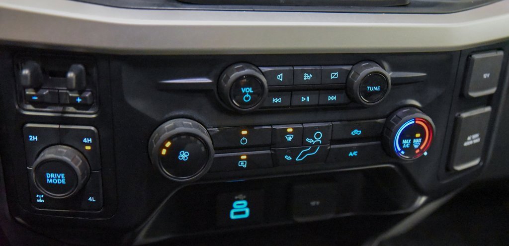 Used 2023 Ford F250 XLT w/ FX4 Off-Road Package image 17