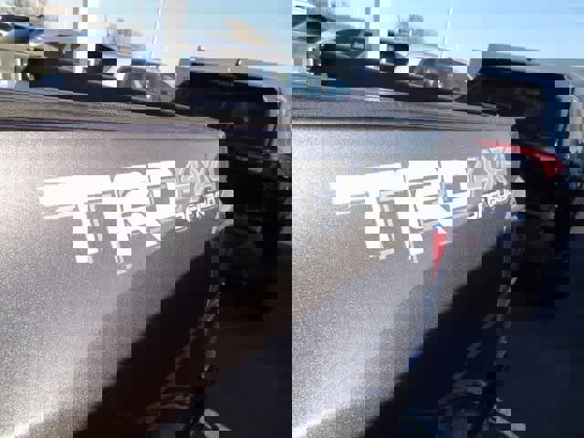 Used 2020 Toyota Tacoma TRD Off-Road image 20