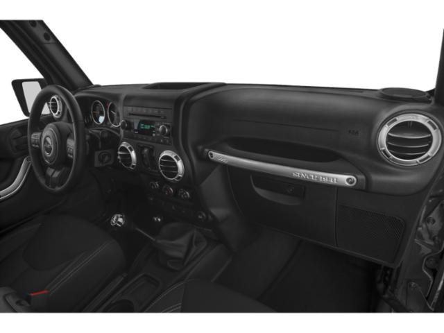 Used 2015 Jeep Wrangler Unlimited Sahara w/ Connectivity Group AWD/4WD image 19