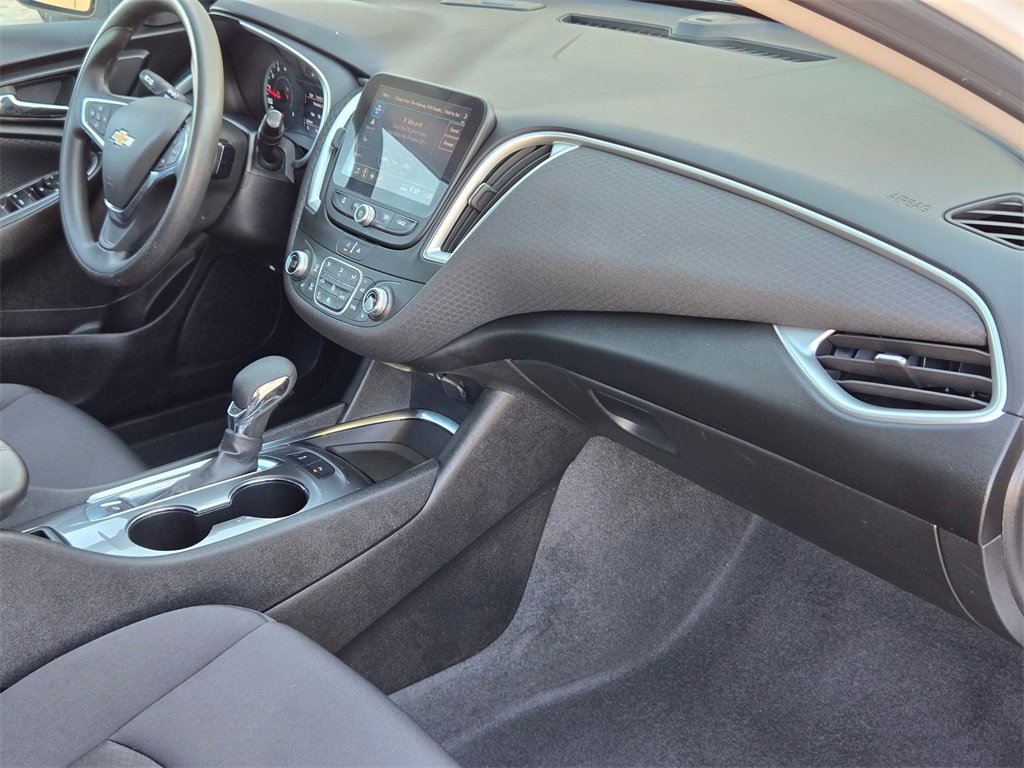 Used 2024 Chevrolet Malibu LT image 24