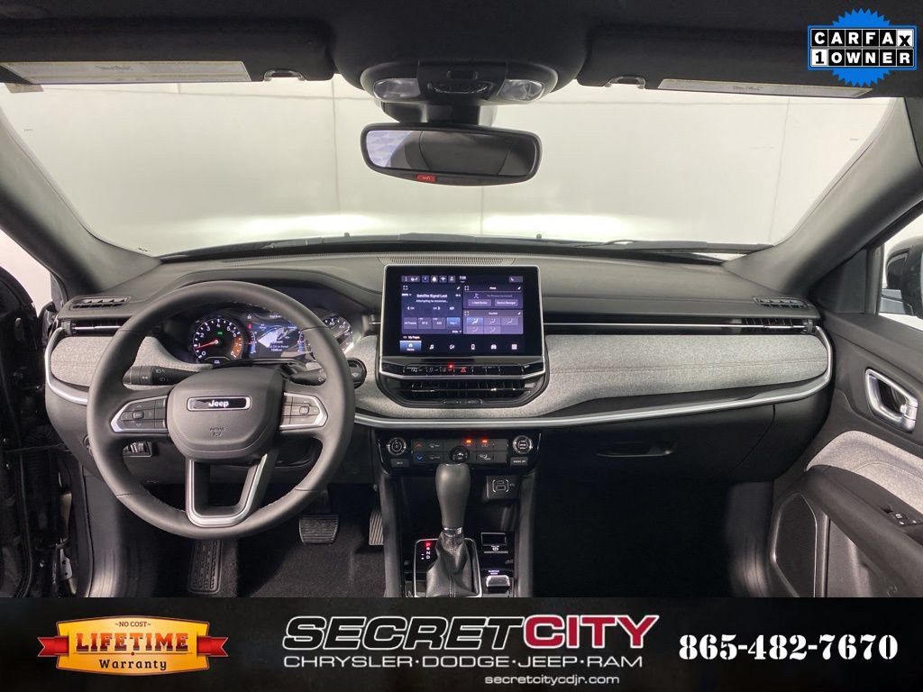 Used 2024 Jeep Compass Latitude AWD/4WD image 28