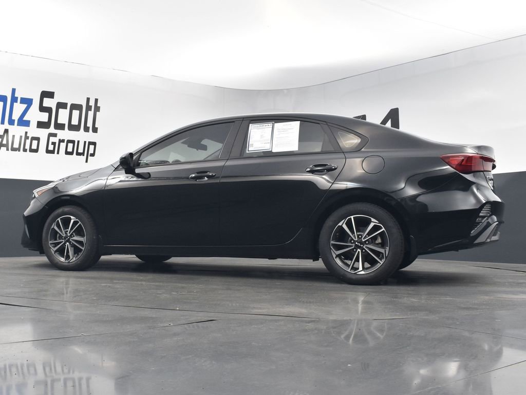 Certified 2022 Kia Forte LXS image 19